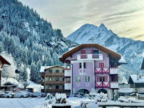 B&B Cèsa Planber Mountain View SKI-IN SKI-OUT Canazei